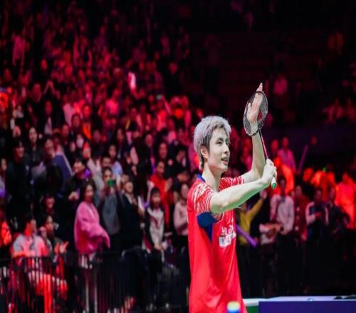 聚焦2025天王杯致敬羽壇名宿，“國羽F4”再聚首見證石宇奇奪冠