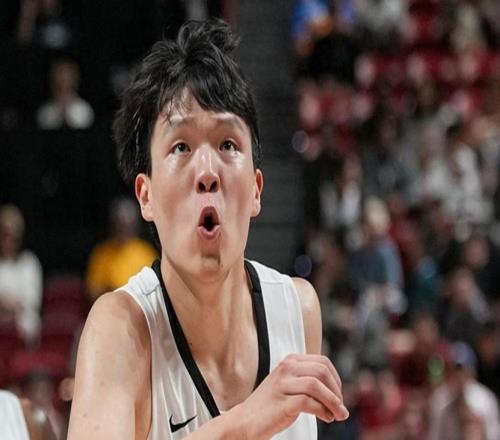 楊瀚森G聯(lián)賽首秀8分13板4助攻，復(fù)盤他本場比賽的進步