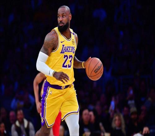 無愧NBA十幾年的門面！詹姆斯的這個(gè)行為，值得太多NBA球員學(xué)習(xí)了
