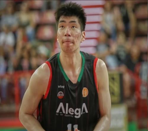 第3場就淡出輪換連西乙都混不下去，余嘉豪恐被迫回CBA拿600萬