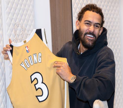 老鷹奇才1換2交易官宣！特雷楊改穿3號球衣：滿懷欣喜開啟新篇章