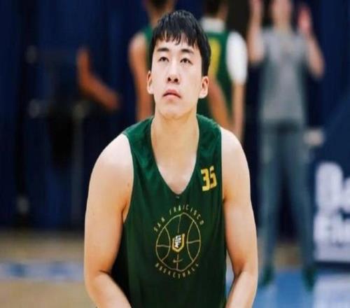 分析中國(guó)男籃各位置的人才儲(chǔ)備，兩年后的世界杯還需歸化球員嗎