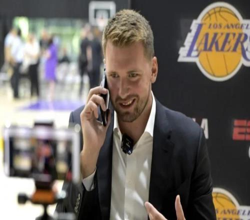 球探：東契奇看起來像18年剛進NBA時的樣子我路過竟沒認出來