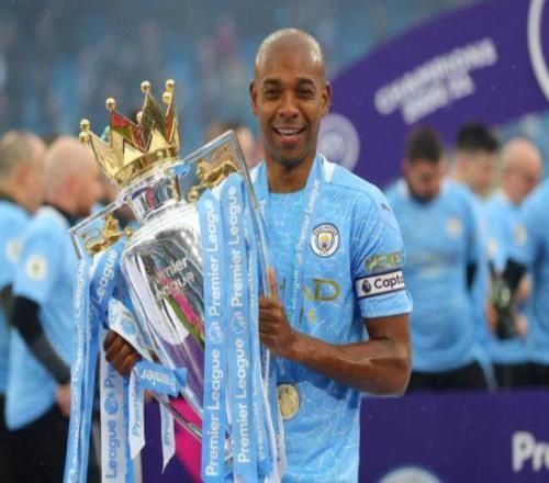 23年30冠！40歲前曼城隊長宣布退役21年歐冠決賽失利成最大遺憾