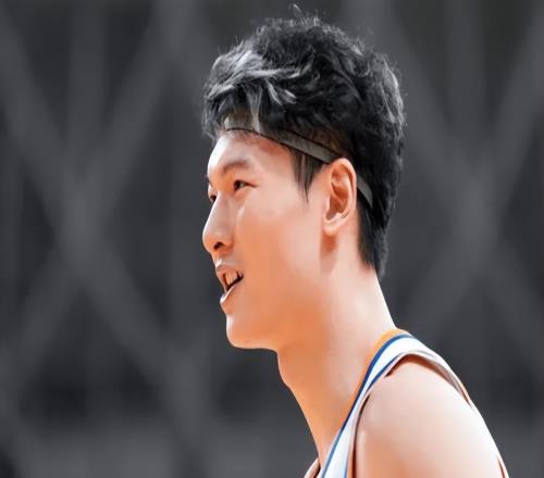 上海8070新疆2喜2憂！王哲林+偰李永煒提升明顯，弗格越來越廢了