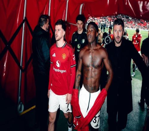 梅努本賽季首次英超首發(fā)狀態(tài)回暖，賽后和卡里克緊緊擁抱