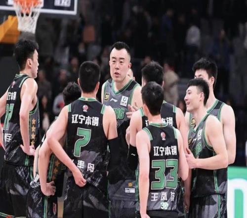 24分鐘爆砍25分13板！遼籃新星“籃二代”，他會是韓德君接班人