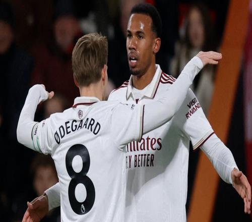 逆轉！32！英超領(lǐng)頭羊狂飆：豪取7連勝，甩開(kāi)曼城7分