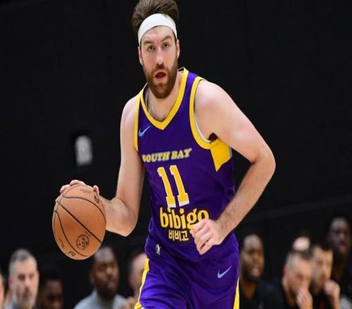 前一場34分，后一場29分，湖人二隊得到了一名頂級內(nèi)線得分手