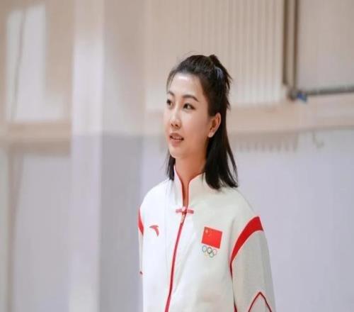 袁心玥，有新身份