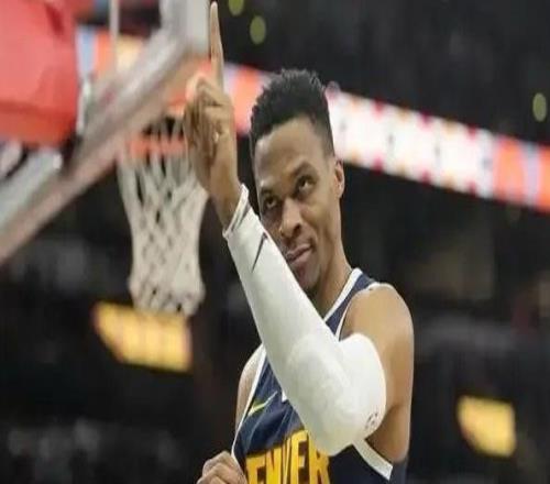 生涯首次！威少新賽季前沒有簽約任何球隊(duì)！他或要從NBA退役！