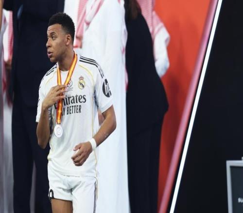 世體：姆巴佩至少3次示意隊(duì)友不為巴薩鼓掌，并催促隊(duì)友離場(chǎng)