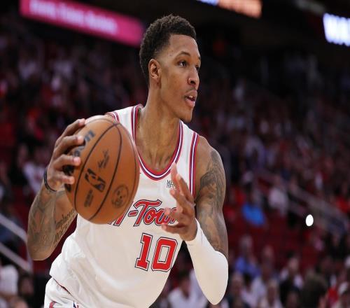 剛簽新控衛(wèi)，火箭隊(duì)23+9中鋒就傷退！1號位人滿為患，斯通失算了