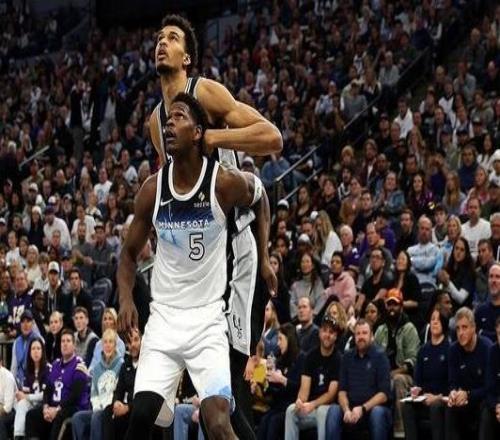 愛(ài)德華茲談被文班防守：我完全懵了不知道該投還是該突