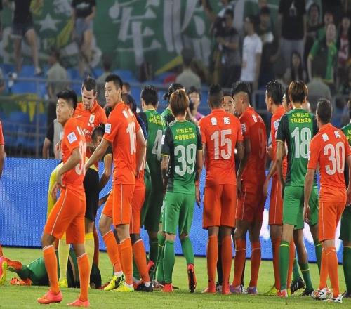 韓鵬轉(zhuǎn)正出任魯能新帥無懸念，未來將可能送走兩位外援，引發(fā)熱議