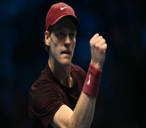 橫掃茲維列夫，辛納提前晉級(jí)ATP年終總決賽四強(qiáng)