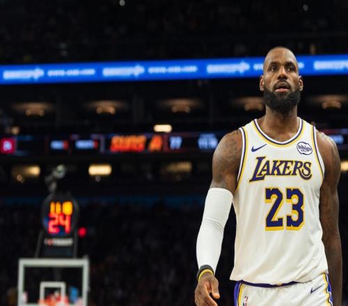 詹姆斯霸氣表態(tài)：我沒(méi)有任何短板！一屋不掃何以?huà)咛煜拢? loading=