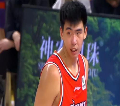 廣東宏遠3消息！徐昕打臉杜鋒，徐杰繼續(xù)夢游，胡明軒王者歸來