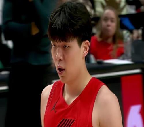 楊瀚森背靠背22+7+3+1+2！今天是真虐菜...