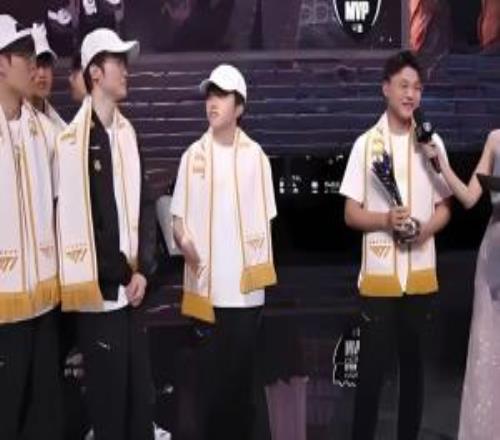 爆料Uzi將復出加入iG理性討論：吧友們覺(jué)得Uzi復出打比賽的可能性為多少