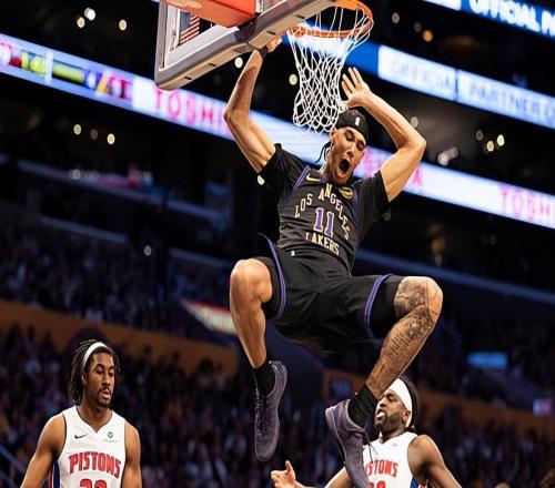 至少態(tài)度相當(dāng)強硬！湖人替補中鋒倒是在場上制造了一些威脅