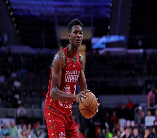 得分能力其實(shí)相當(dāng)不錯(cuò)，火箭二隊(duì)先發(fā)中鋒似乎仍有潛力可以挖掘