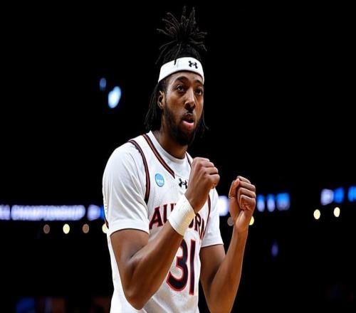 面對(duì)快船二隊(duì)打出攻守兼?zhèn)涞谋憩F(xiàn)，籃網(wǎng)鋒線新援的能力相當(dāng)全面