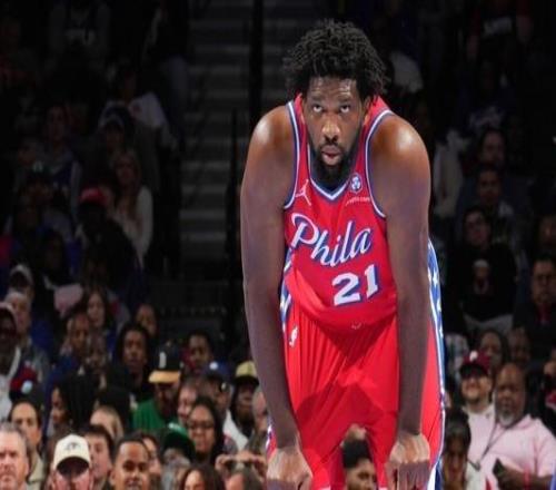 官宣：恩比德因做出不雅手勢(shì)將被處以5萬(wàn)美元的罰款