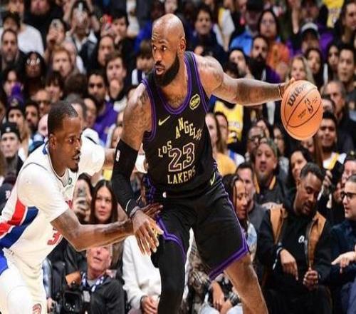 詹姆斯：今天球隊防守可圈可點(diǎn)但失誤太多很難回防