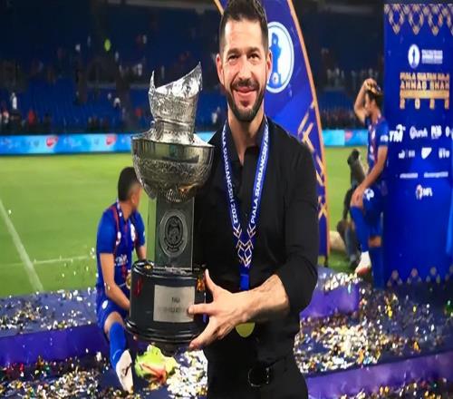 正式確定！三鎮(zhèn)宣布簽約新主教練，不是前國安主帥，創(chuàng)造中超歷史