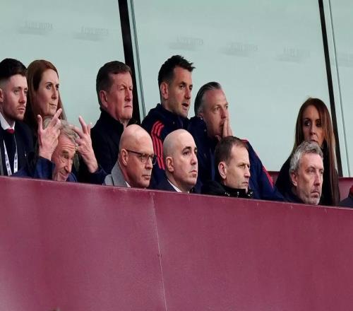 鏡報：阿莫林冤成替罪羊，此屆曼聯(lián)管理層昏招頻出已來(lái)日無(wú)多