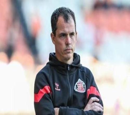 桑德蘭主帥：我們的精神屬性很突出擺脫曼城的反搶非常關(guān)鍵