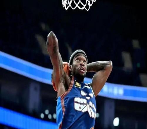 廣東收獲兩大喜訊！薩姆納親自回應(yīng)加盟宏遠(yuǎn)，二飛圓夢上任主教練