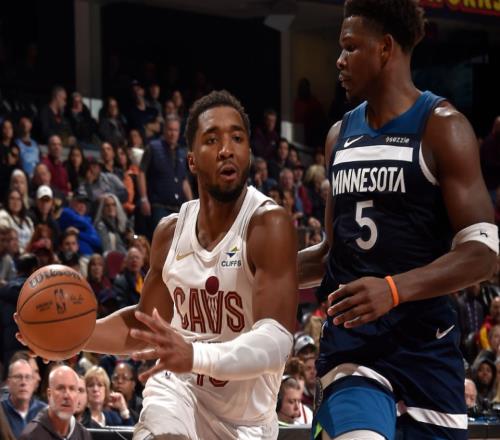 騎士5人得分20+！復(fù)仇終結(jié)森林狼4連勝米切爾28分華子25分