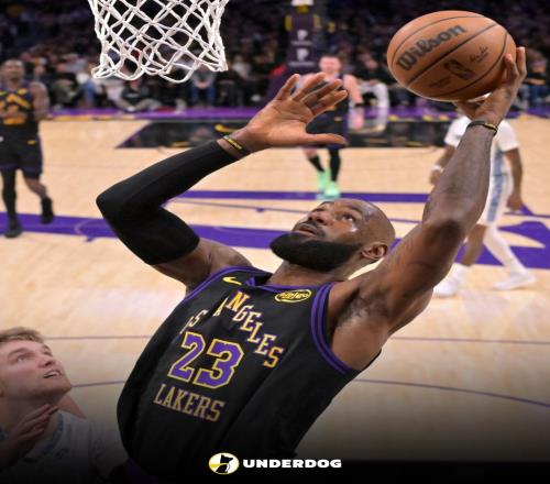 領(lǐng)袖！18投31分、帶隊贏(yíng)球后，詹姆斯把功勞讓給各種隊友！