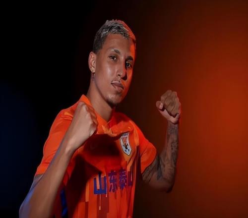 韓鵬剛轉(zhuǎn)任魯能教練組組長，這位主力外援就有可能離隊(duì)，引發(fā)熱議