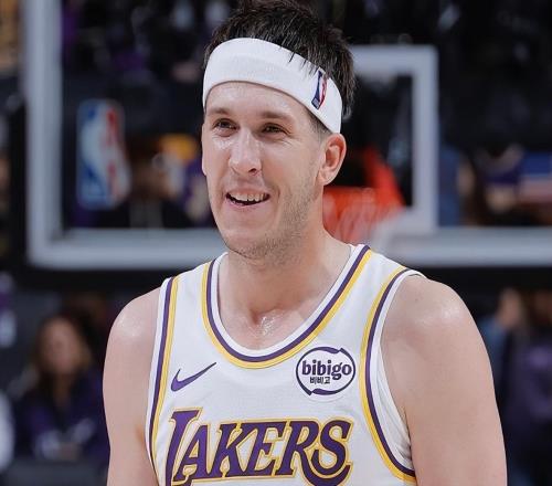 再見全明星！再見2.4億美金頂薪！里夫斯傷情官宣，湖人進(jìn)退兩難