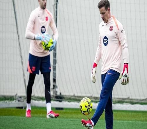 世體：特爾施特根在向巴薩隊(duì)友和教練組告別時(shí)哭了