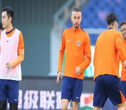 中超黑暗內(nèi)幕：外援的錢如數(shù)奉還，國人的錢三七分賬，已成潛規(guī)則