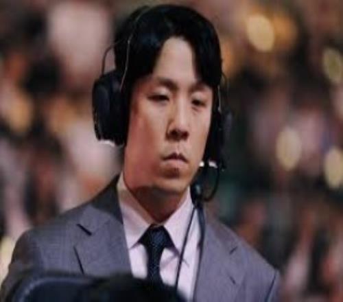 教練組引援！AL經(jīng)理愛笑透露：下一場(chǎng)比賽讓我們?yōu)镠elper教練加油