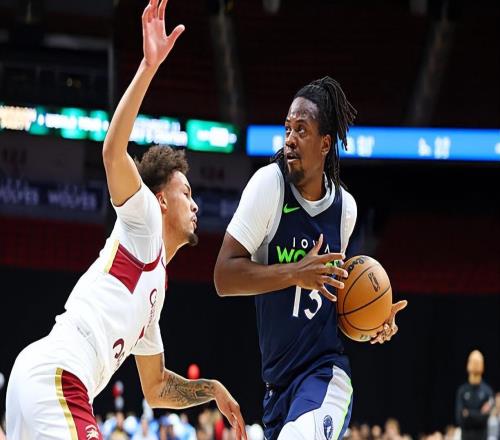 加盟火箭二隊后表現(xiàn)有所下滑，昔日康大核心還得提升狀態(tài)才行