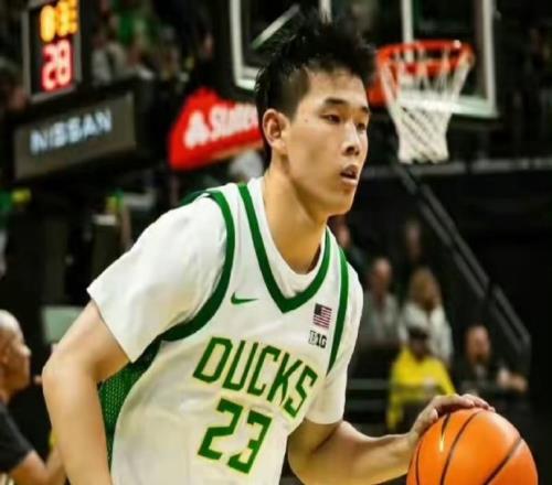 太夸張了！CBA得分王打大學生18中1，球迷驚呼：可見CBA有多菜