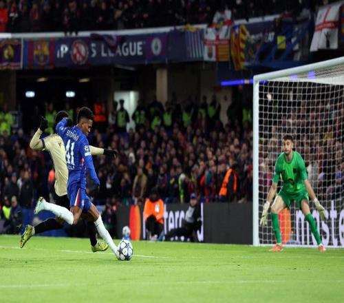 雙喜臨門，埃斯特旺在職業(yè)俱樂(lè)部生涯第100場(chǎng)里程碑中破門