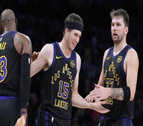 統(tǒng)治力，湖人隊大勝快船隊，展現(xiàn)奪冠藍(lán)圖