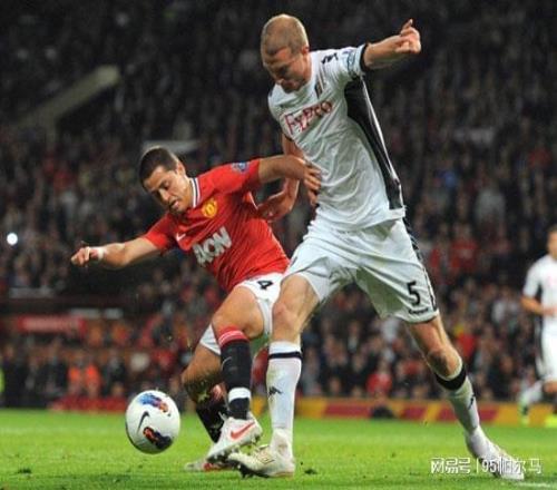 27歲登陸英超的大塊頭，被槍手和曼聯(lián)同時(shí)追，在小球隊(duì)才是舒適區(qū)