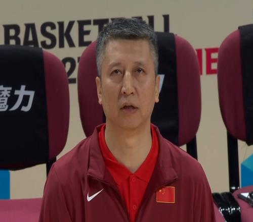 不甘心！CBA記者4問郭士強(qiáng)：籃板保護(hù)不了，為何不上鋒線高度