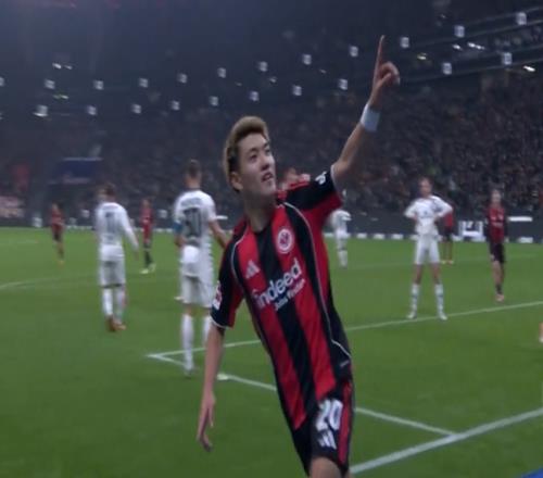 德甲最新積分戰報斯圖加特逆轉差拜仁7分法蘭克福4輪不敗升第7