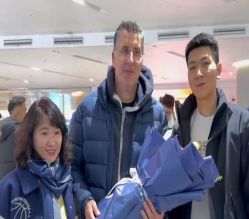 新疆男籃新教練，今晚起正式執(zhí)教！