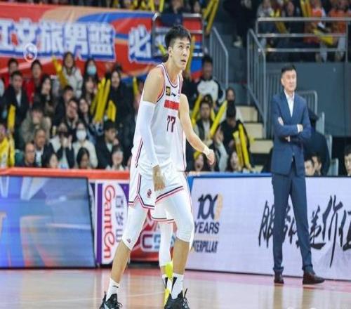 CBA自由球员名单更新：黄荣奇在列为完全自由球员