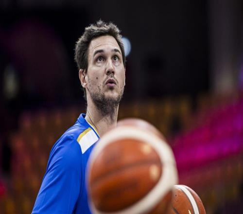 歐錦賽首戰表現不佳！前快船鋒線老將想要重返NBA還得繼續努力